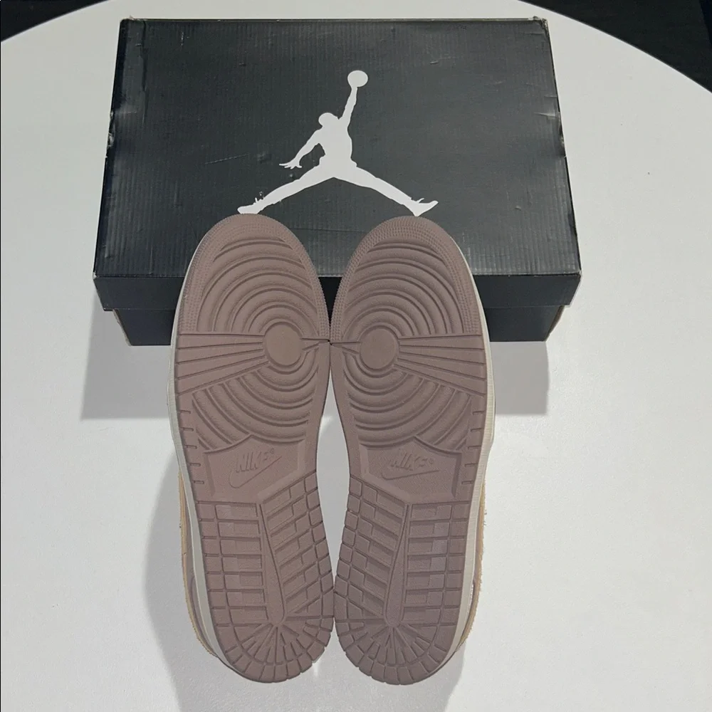 Jordan 1 Low SE Craft “Taupe Haze” Men’s Size 10.5
